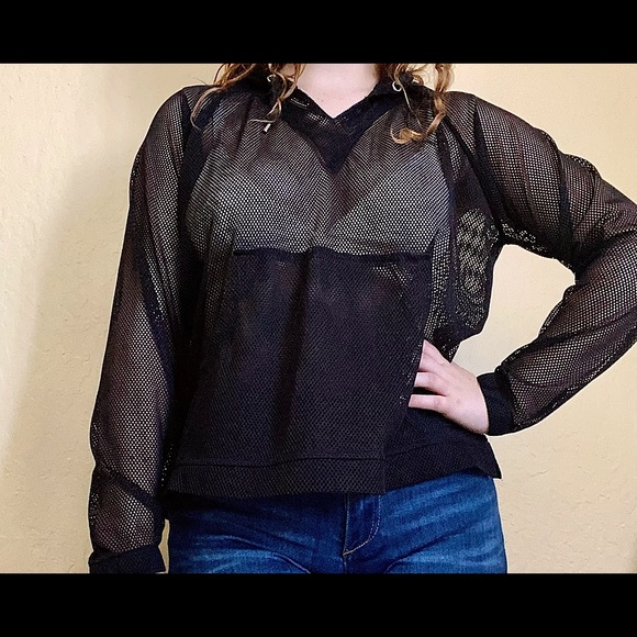 Black Fishnet Style Top - Picture 2 of 2